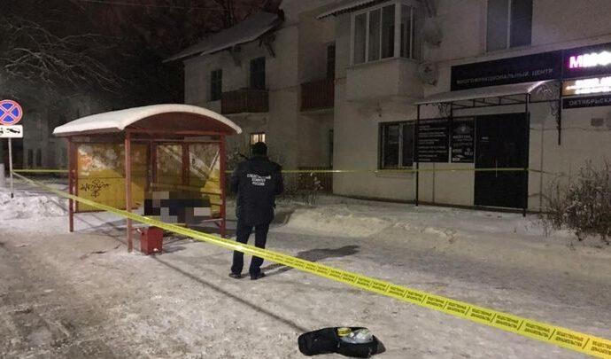 В Донском на остановке зарезали мужчину