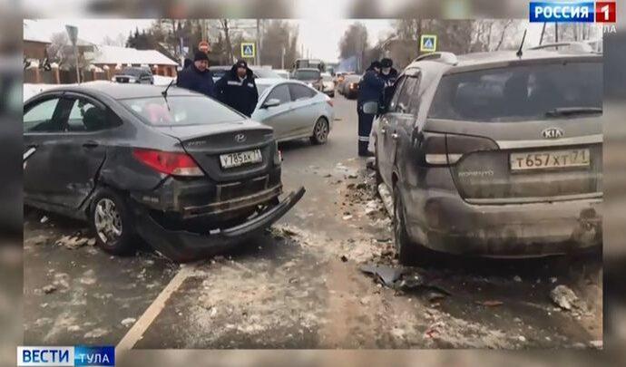 В Туле произошло массовое ДТП