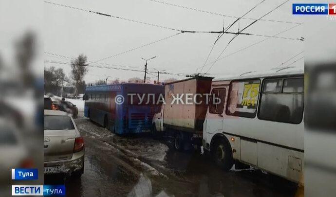В Туле сегодня произошло множество ДТП