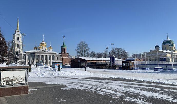 400 единиц спецтехники: Тульскую область продолжают убирать от снега