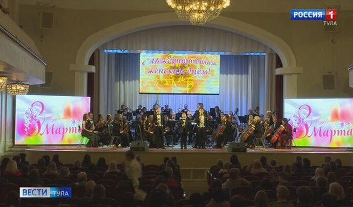 Алексей Дюмин поздравил тулячек с наступающим праздником