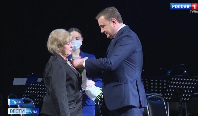 Работникам культуры вручены региональные награды