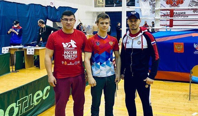 Тульский боксёр Денис Долгополов вышел в полуфинал первенства России