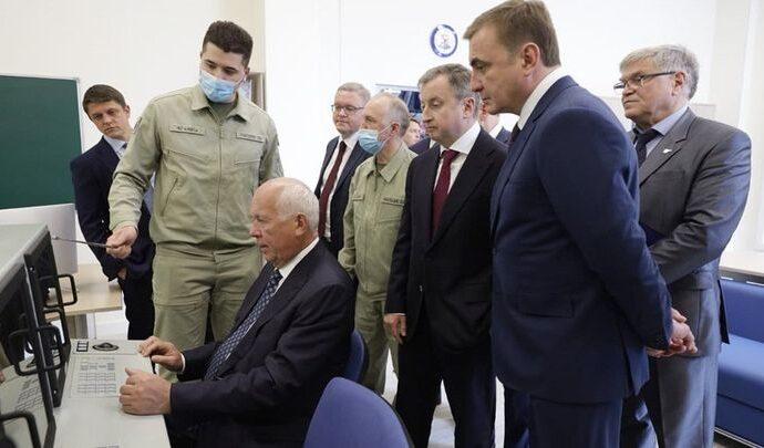 Сергей Чемезов и Алексей Дюмин встретились с молодыми тульскими учёными