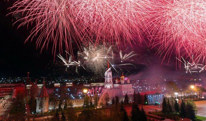 Туляки в 22:00 увидят праздничный салют