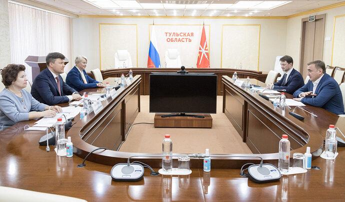 Алексей Дюмин провёл рабочую встречу с зампредседателя Центробанка