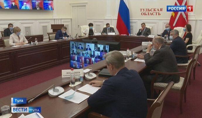 Губернатор Алексей Дюмин призвал туляков активней прививаться от коронавируса