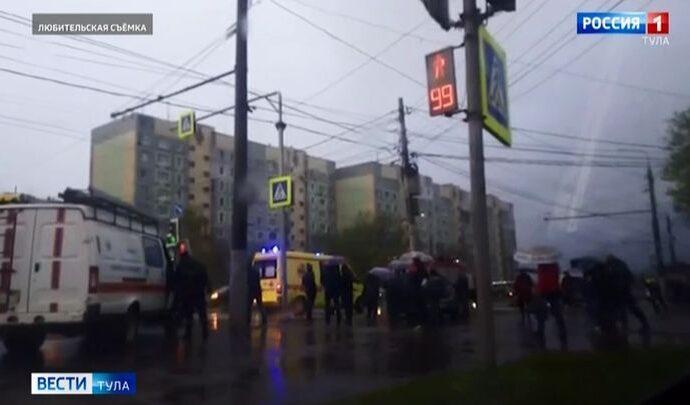 В Туле женщина погибла под колёсами автомобиля