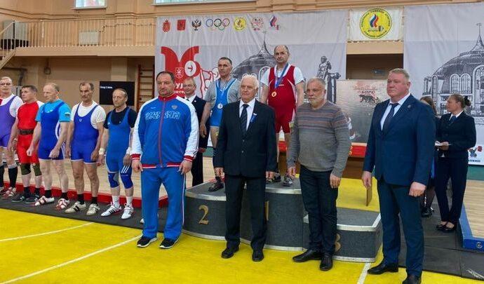 Тула приняла чемпионат России среди тяжелоатлетов-ветеранов