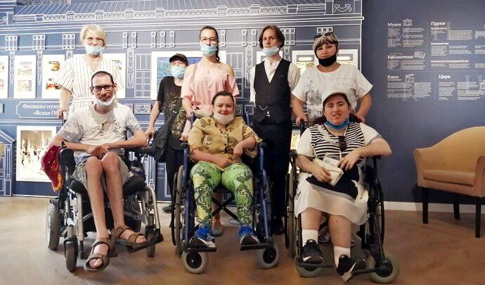 Туляки с ограниченными возможностями одними из первых посетили Л.Н.Т.