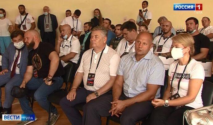 Фёдор Емельяненко посетил турнир ММА в Новомосковске