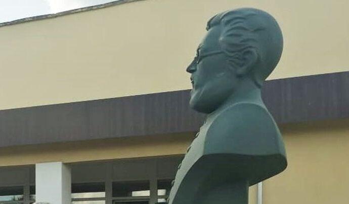 В Чекалине открыли бюст автора «Дубинушки»