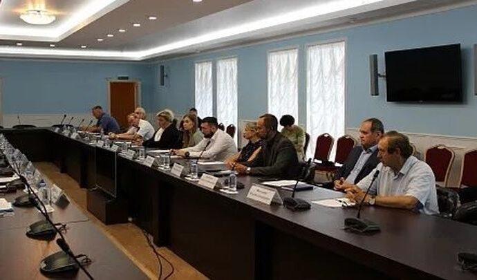 Разговор о кадрах прошел за круглым столом в Туле