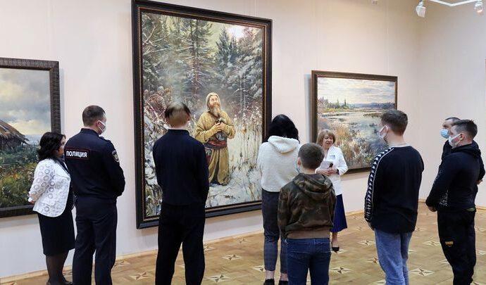 В Туле открылась выставка пейзажей кисти Василия Нестеренко