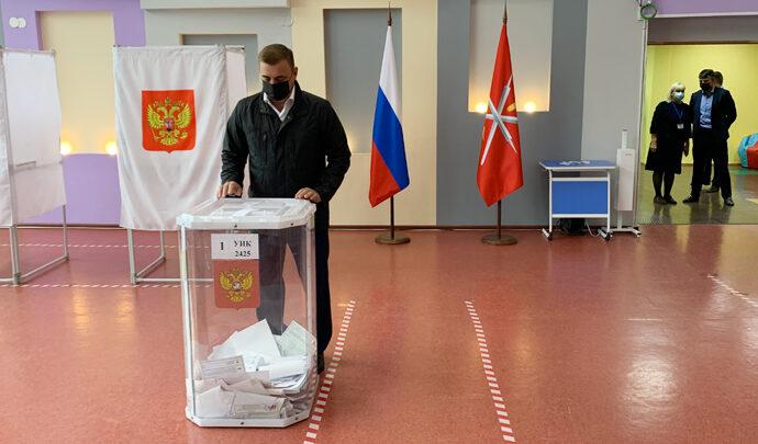 Алексей Дюмин проголосовал на выборах депутатов Госдумы