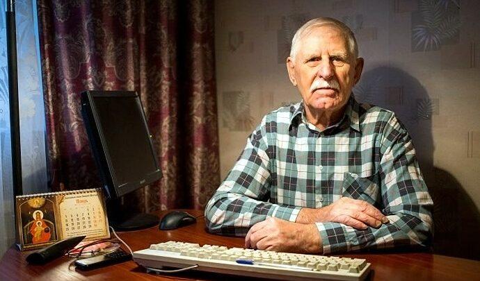 Александр Жуков