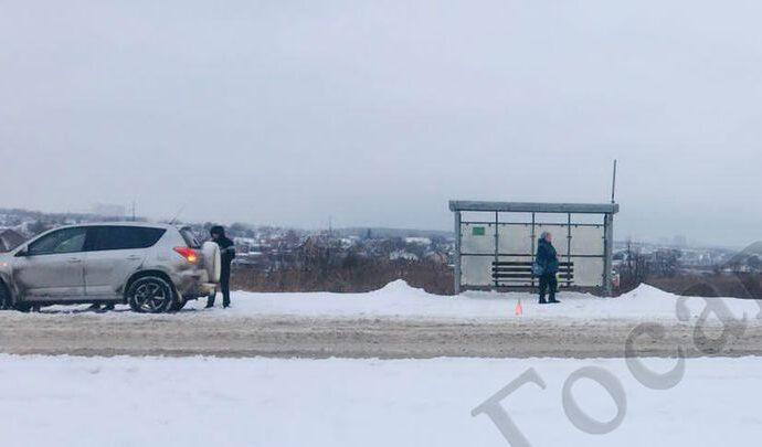 На Веневском шоссе женщина попала под кроссовер