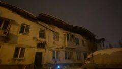 В Алексине УК было поручено почистить крышу дома от снега и наледи. В тот же вечер кровля рухнула