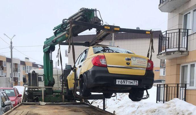 Тульские автоинспекторы за сутки эвакуировали 18 машин