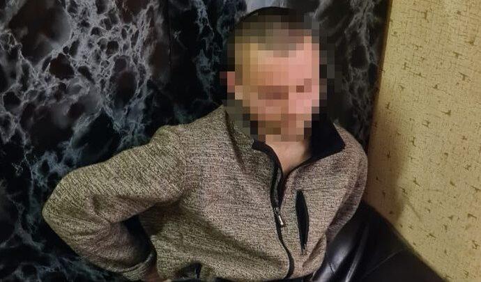 Грабитель ворвался в магазин на проспекте Ленина в Туле и похитил деньги и смартфоны