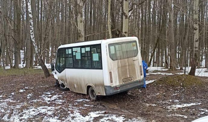 Лобовое столкновение «Шкоды» и автобуса в Туле. Прокуратура начала проверку