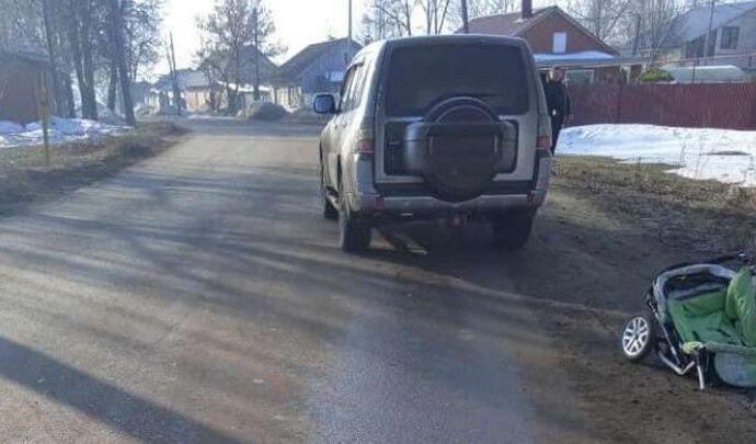 ЧП в Богородицке: водитель внедорожника сбил коляску с 4-летней девочкой
