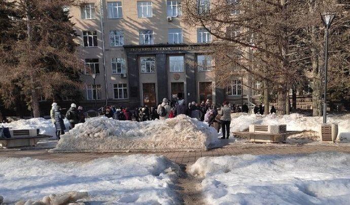 В Туле из-за анонимных сообщений эвакуируют учебные заведения