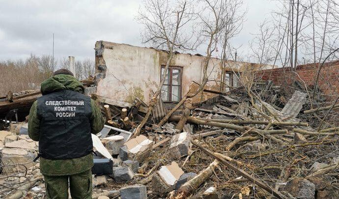 В Венёве рабочего завалило обломками разрушенного здания. Он доставлен в облбольницу на вертолёте