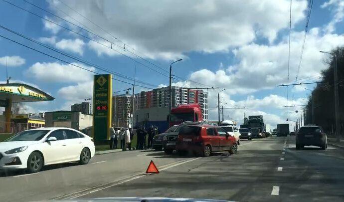 ДТП спровоцировало пробку на выезде из Тулы