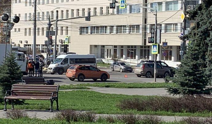 ДТП на улице Советской в Туле парализовало движение трамваев