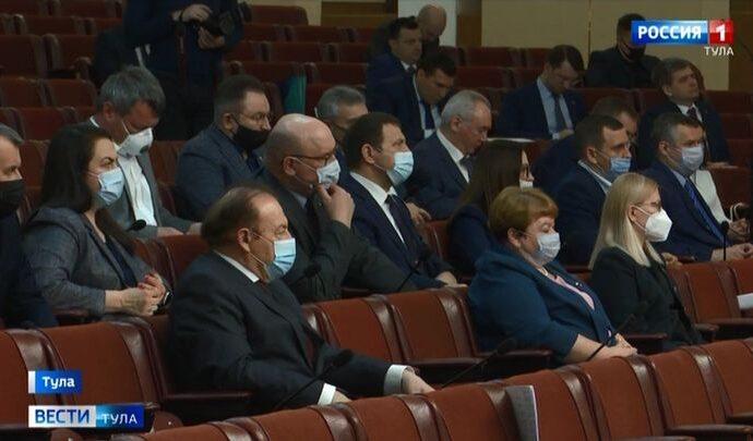Дополнительные деньги на дороги, ЖКХ и образование. Облдума приняла 11 законов на 35-м заседании