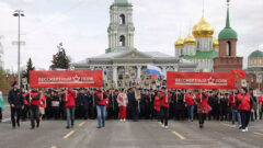 По Туле прошли парад Победы и «Бессмертный полк»
