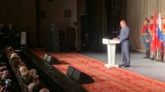 Алексей Дюмин вручил награды ветеранам Великой Отечественной войны