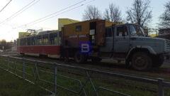 На Металлургов в Туле трамвай сошел с рельсов