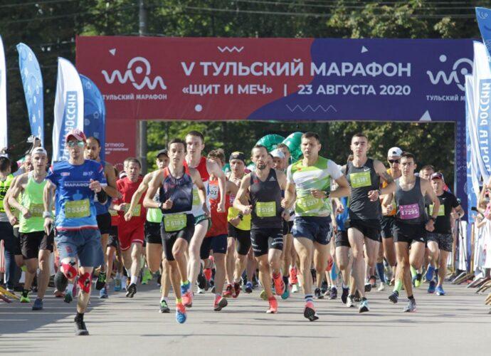Разбор: как выбрать кроссовки и начать бегать?