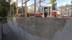 Заплатки, грязь и ржавчина: как выглядит Металлургов спустя 8 месяцев после ремонта по БКД