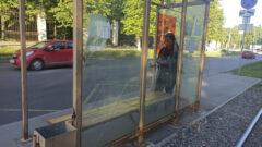 Заплатки, грязь и ржавчина: как выглядит Металлургов спустя 8 месяцев после ремонта по БКД