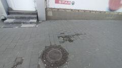 Заплатки, грязь и ржавчина: как выглядит Металлургов спустя 8 месяцев после ремонта по БКД