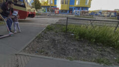 Заплатки, грязь и ржавчина: как выглядит Металлургов спустя 8 месяцев после ремонта по БКД