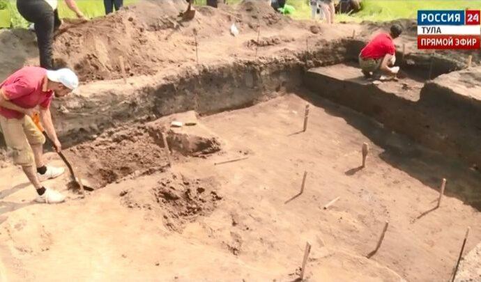 6 построек разного времени выявили археологи в древнем городище под Тулой