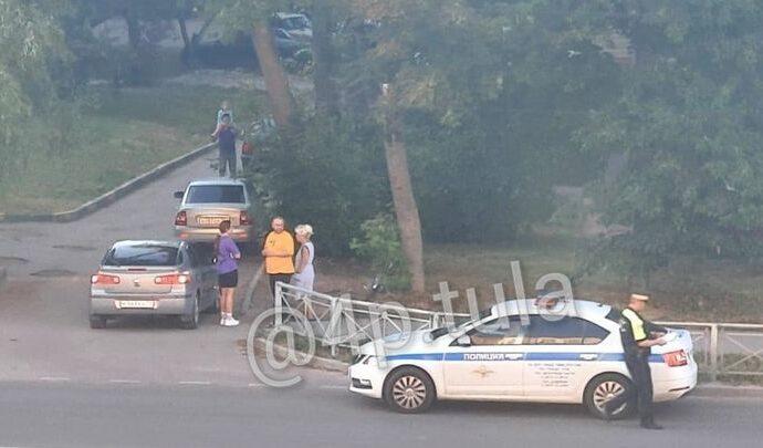 На Одоевском шоссе водитель «Рено» сбил подростка-велосипедиста