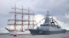 Алексей Дюмин посетил Главный военно-морской парад в Санкт-Петербурге