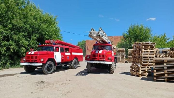 Мужчина получил ожоги при пожаре на складе в Туле