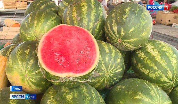 Корреспондент тульских «Вестей» узнал, как выбрать самый сочный и сладкий арбуз