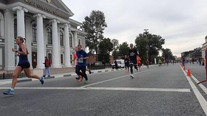 1200 участников из 34 регионов страны. В Туле прошёл забег "Оружейная столица"
