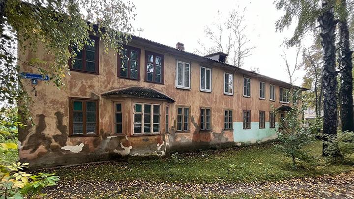 Руины после сноса аварийного жилья в Липках не разбирают годами