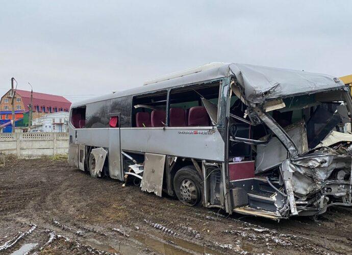 6 пассажиров автобуса, попавшего в ДТП под Богородицком, остаются в тульских больницах