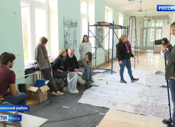 Студенты-художники из Москвы преобразят холл в Щёкинской музыкальной школе