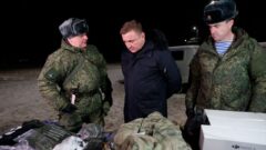 Алексей Дюмин привёз в рязанскую военную часть обмундирование и технику