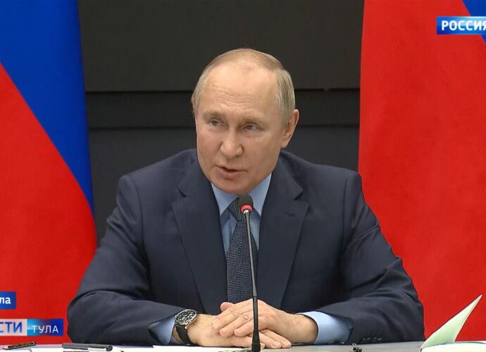 Большая пресс-конференция Владимира Путина «Итоги года» станет знаковым событием не только для России, но и для мировой политики. Такое мнение в эфире «Радио России» высказал политолог, сотрудник факультета политологии МГУ Александр Зайцев.